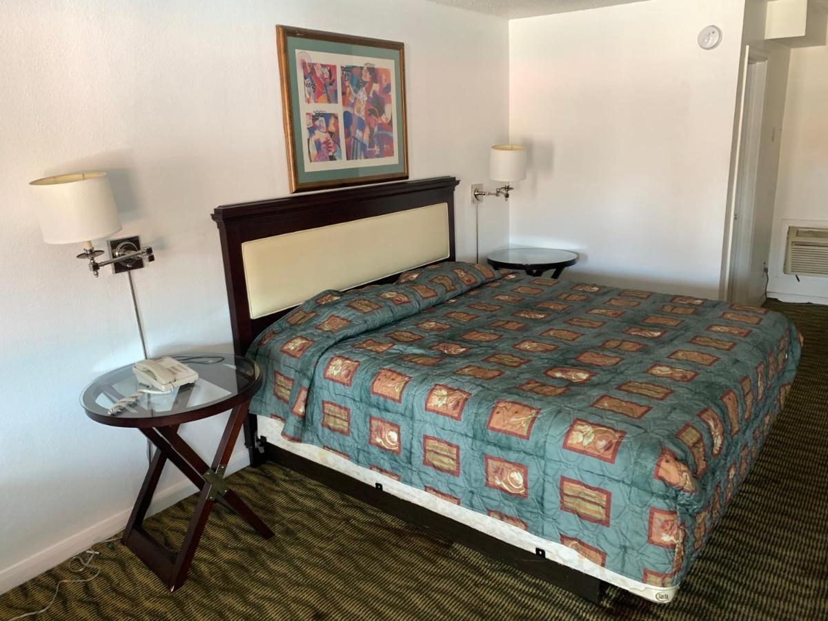 Deluxe Inn Остин Экстерьер фото
